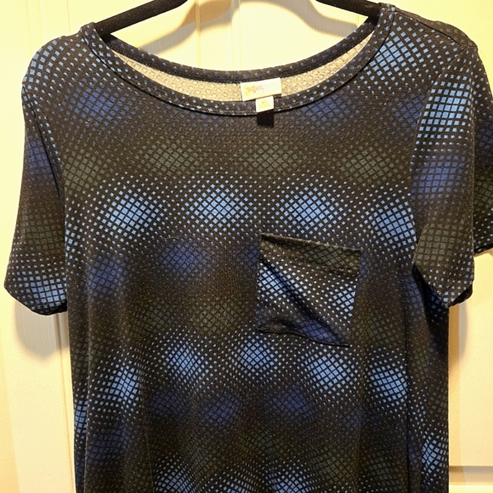 Lularoe XSP Blk/Blue Geo Pattern Carly 👕 Dress Hi-Low Mid Length Front Pocket - Picture 3 of 6